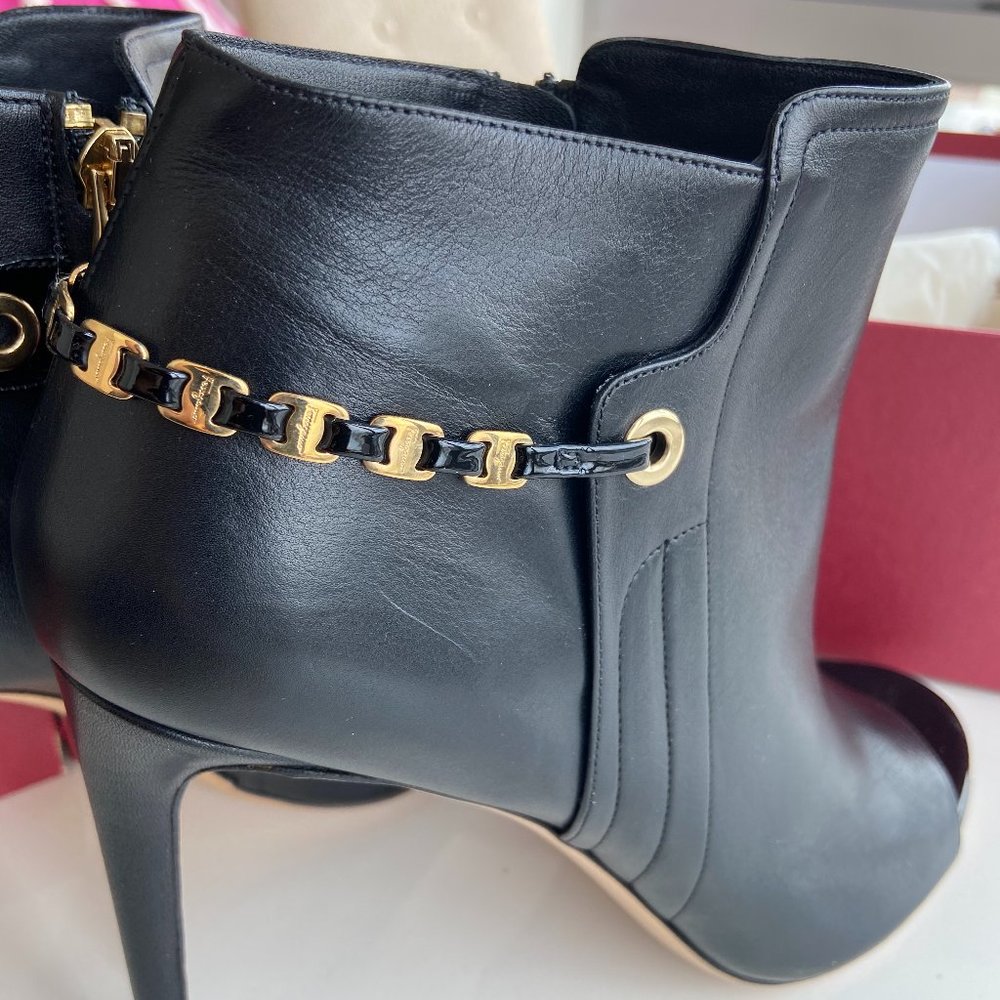 Salvatore Ferragamo Women Mako Leather mu628 - Picture 7 of 7